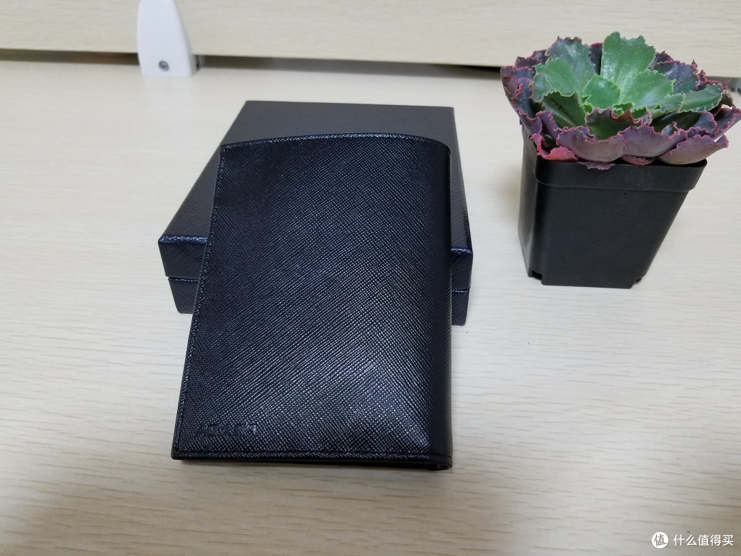 伪清新骚年买包记:PRADA 2M0010 SAFFIANO NERO 男士短款钱夹