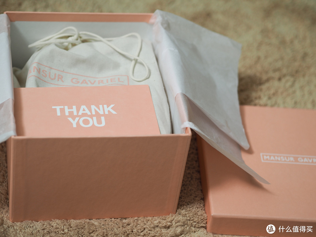 #本站首晒# 晒一晒传说中『根本买不到』的 Mansur Gavriel平价水桶包