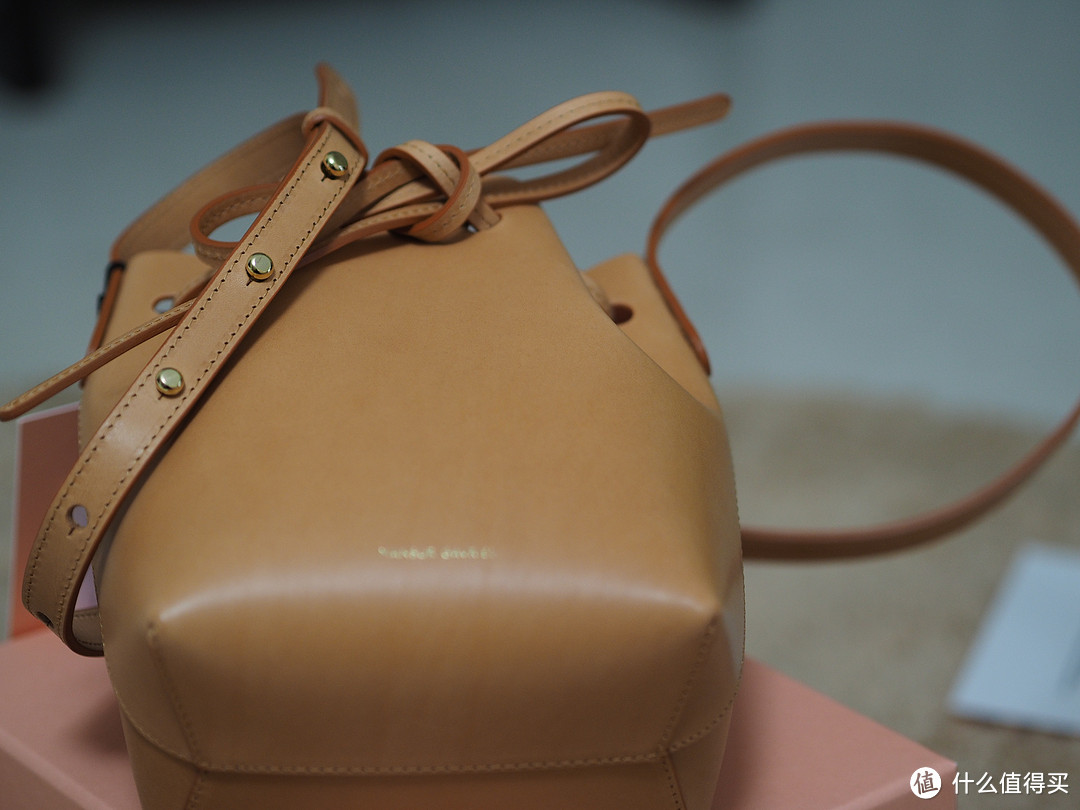 #本站首晒# 晒一晒传说中『根本买不到』的 Mansur Gavriel平价水桶包