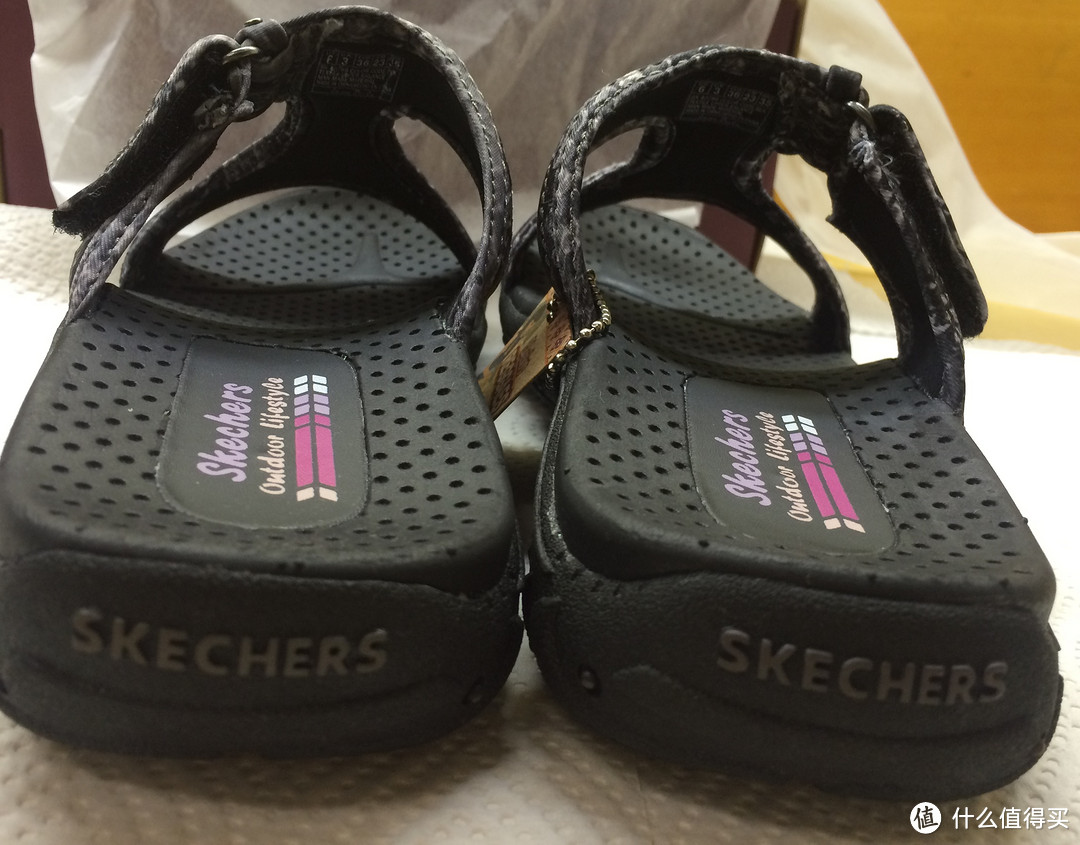 #本站首晒#第一双上百的拖鞋 — Skechers 斯凯奇 Women's Reggae T Strap Sandal