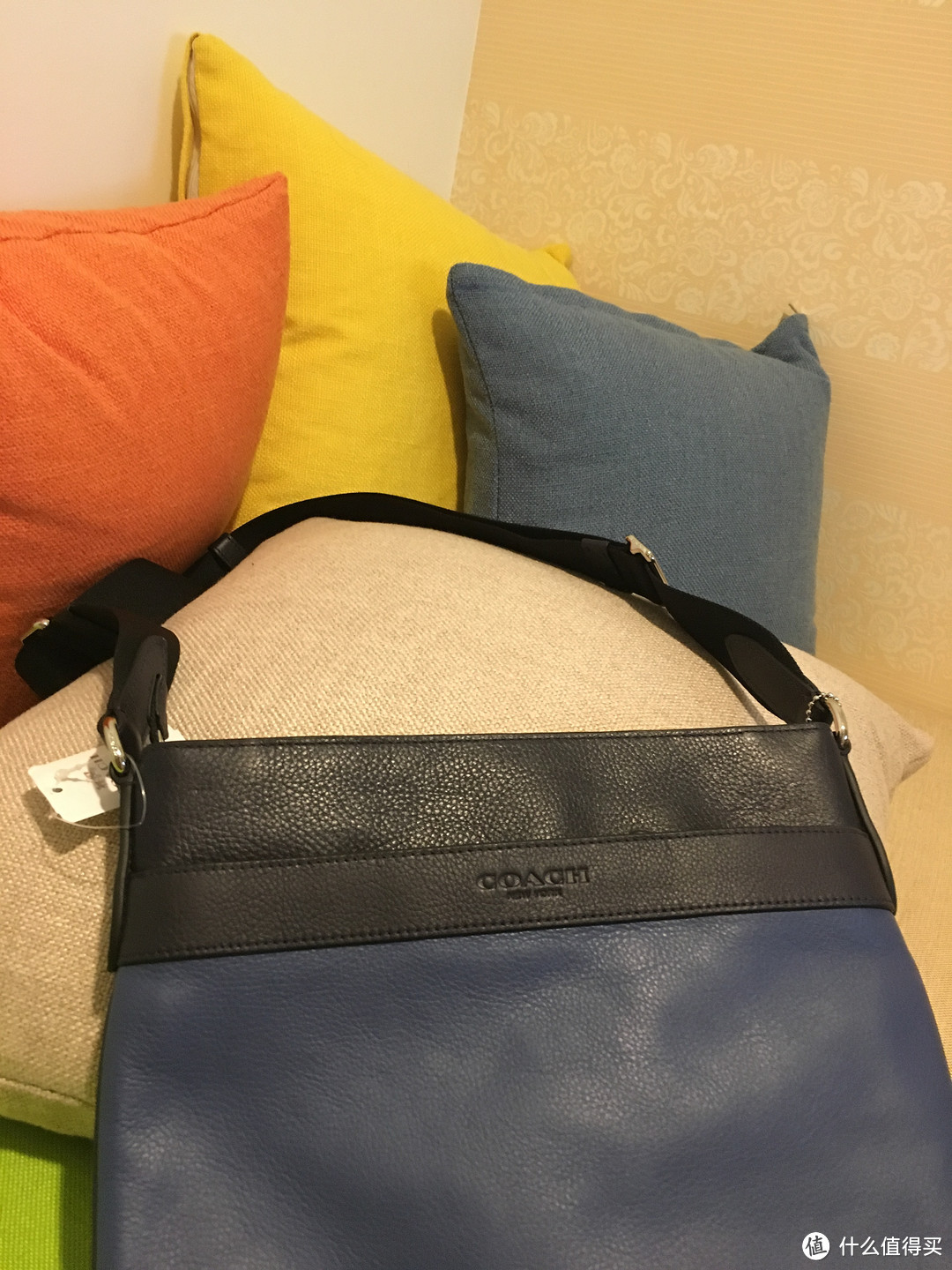 被关税新政吓坏的代购产品——媳妇的礼物——COACH 蔻驰 单肩包