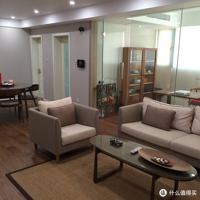 客厅和餐厅