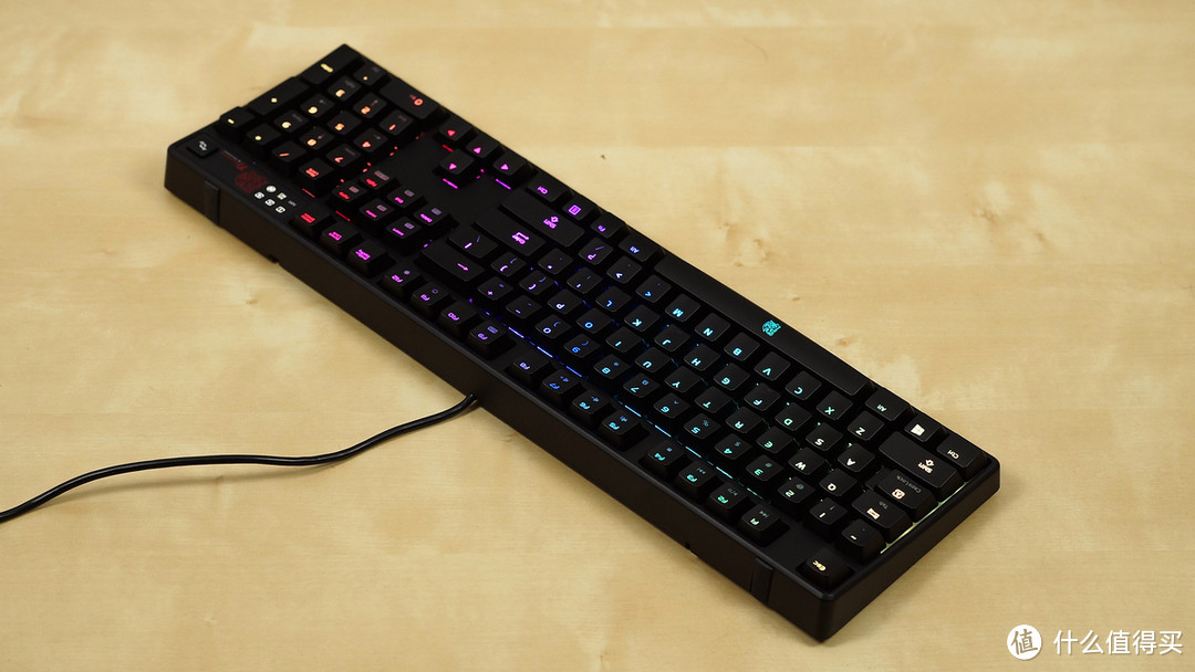 真正RGB 1680万色方案 Tt eSORTS 波塞冬Z RGB机械键盘详细体验