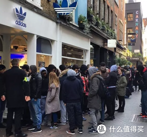 Adidas  Originals NMD 跑鞋 东京城市蓝黑 极速到手