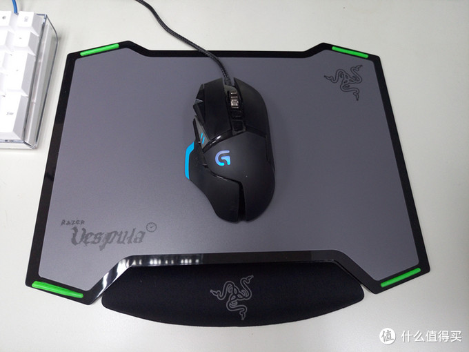 RaZER 雷蛇 Vespula 雷蛇黄斑胡蜂游戏鼠标垫开箱