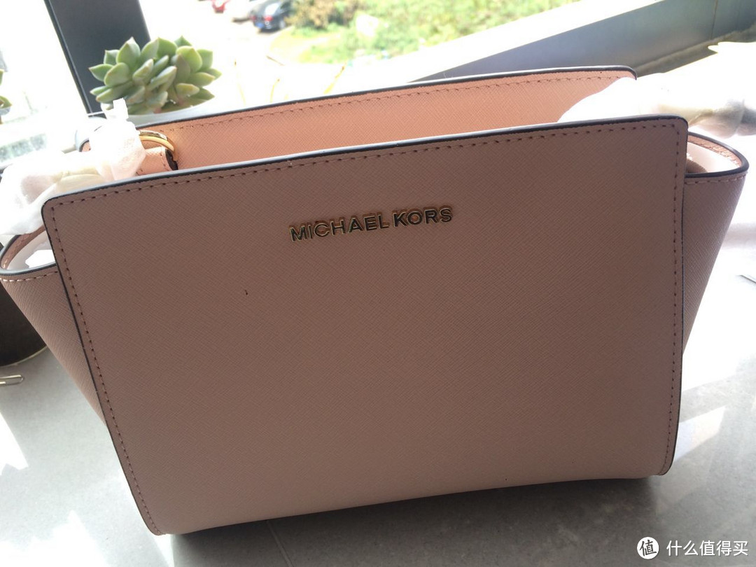 心仪已久的 Michael Kors 斜跨包