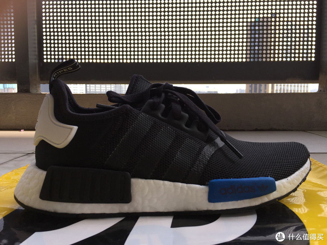 Adidas  Originals NMD 跑鞋 东京城市蓝黑 极速到手