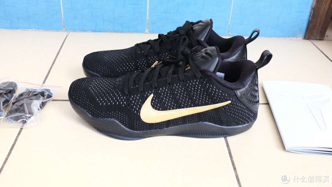 #首晒# 黑色褪去，穿梭流离：Zoom Kobe 11 FTB 科比11 黑金 篮球鞋 开箱感受