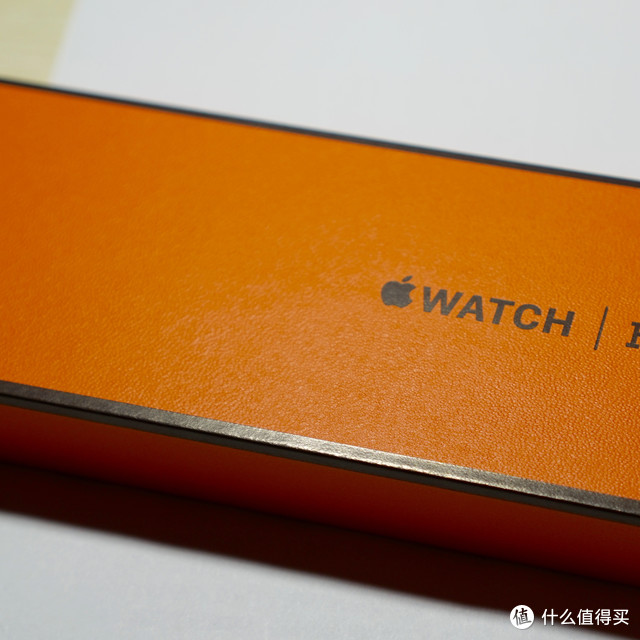 #首晒# 年轻人的第一件爱马仕 — Apple Watch Hermès 42 毫米 Fauve Barenia 棕色 Single Tour 表带