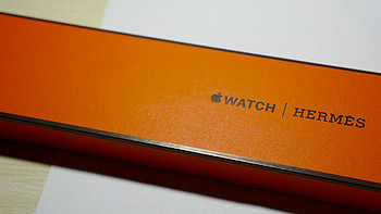 #首晒# 年轻人的第一件爱马仕 — Apple Watch Hermès 42 毫米 Fauve Barenia 棕色 Single Tour 表带
