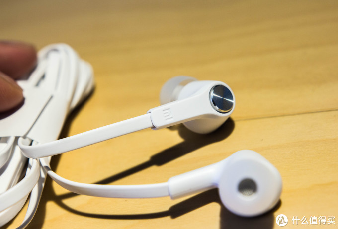 MI 小米 活塞耳机炫彩版 白色开箱