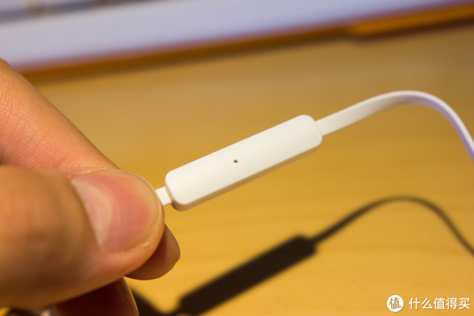 MI 小米 活塞耳机炫彩版 白色开箱