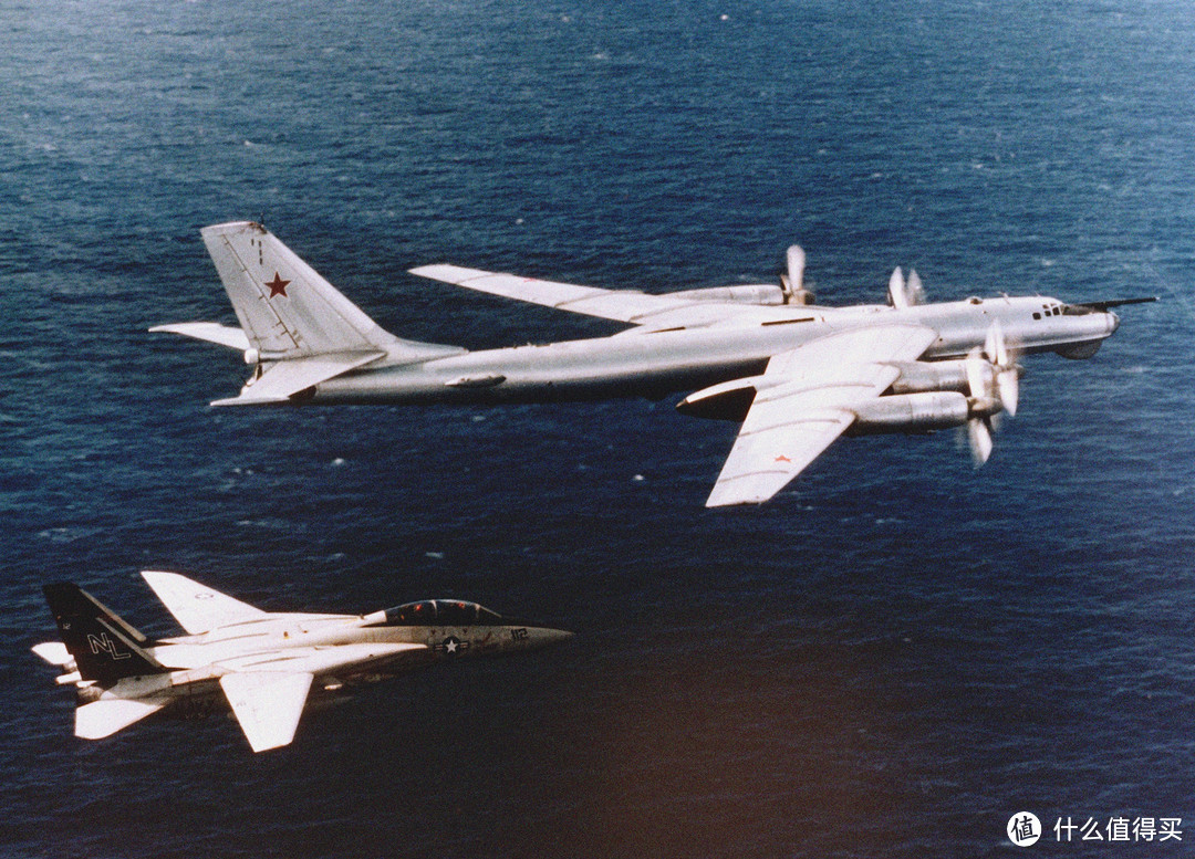 F-14雄猫，发现号航天飞机等(附硫磺岛纪念碑，阿灵顿国家公墓彩蛋)