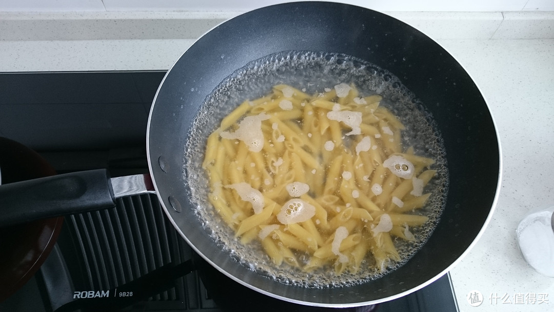 对着食谱做白酱海鲜意大利面