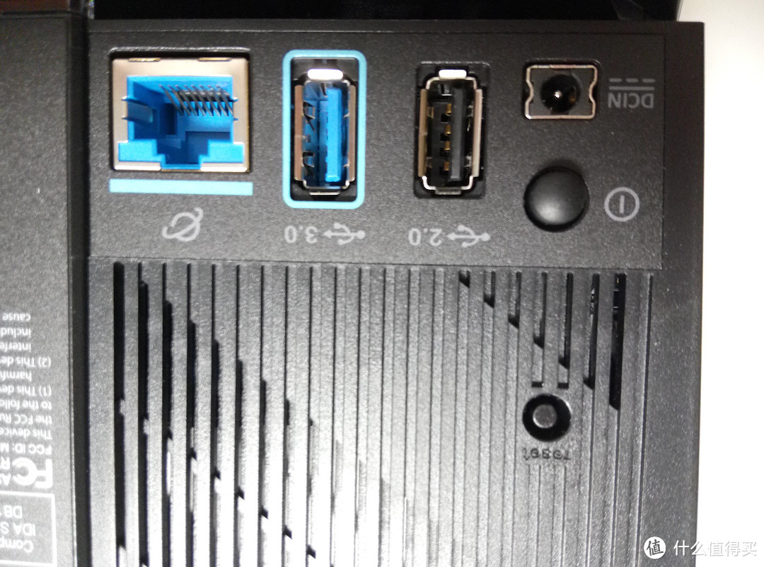 新手入手 ASUS 华硕 RT-AC68U 1900M 双频无线路由器 开箱晒图