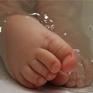 专题：让宝宝爱上洗澡——有趣又实用的洗澡用品推荐