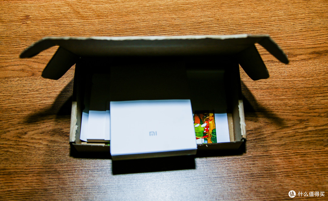小米移动电源 10000mAh 高配版开盒实拍图