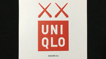 爱开箱的女孩，运气不会太差 篇七：UNIQLO x KAWS 联名T恤试穿 