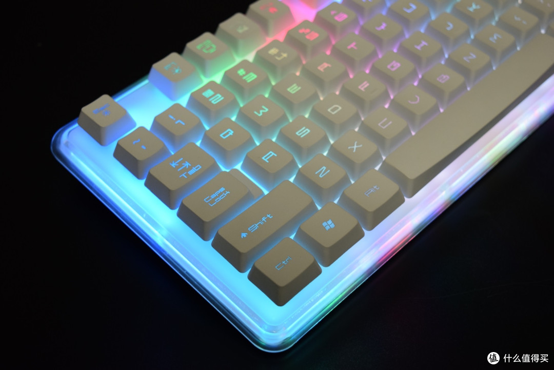 键盘还是机械的好——E-3LUE 宜博 K751 RGB机械键盘 开箱