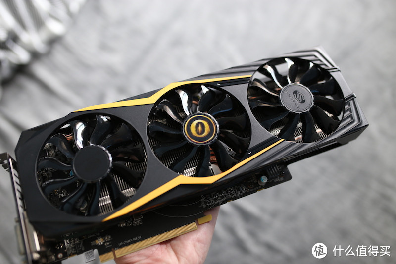 一键开核的蓝宝石 R9 380 怪物猎人限定版 游戏显卡