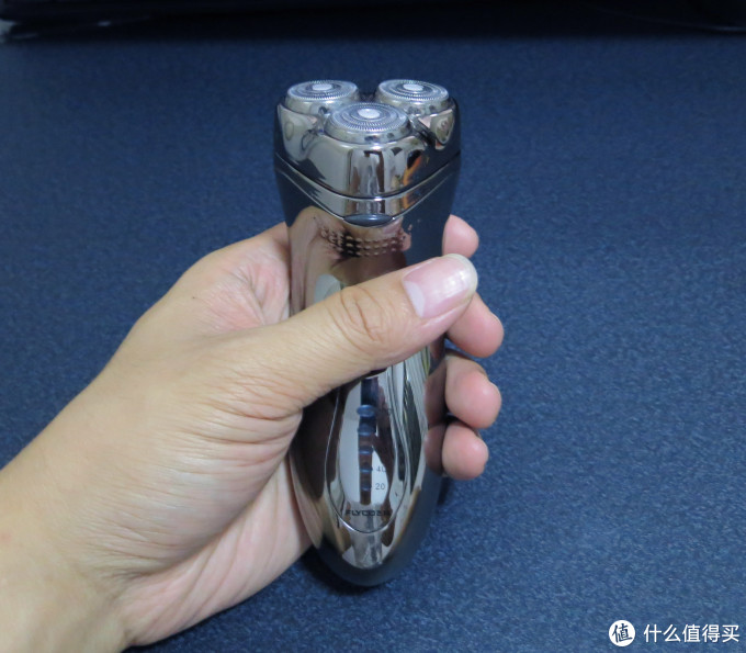 好用的国货精品：FLYCO 飞科 FS351 全身水洗剃须刀
