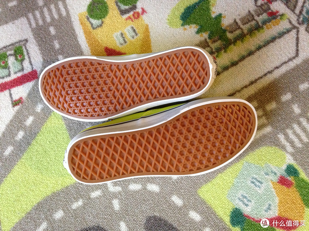 #本站首晒# Vans Authentic 小清新荧光黄配色帆布鞋