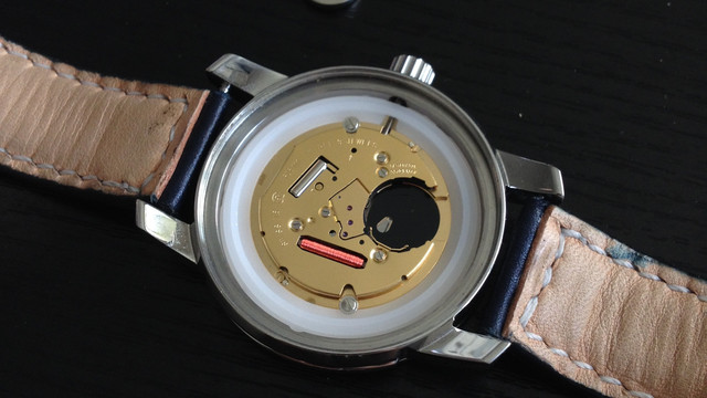 缝缝补补又三年——tissot 天梭 prc200石英表 动手换电池      04-30