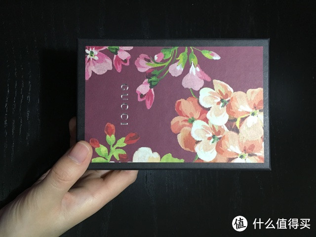 人间四月天：Gucci 古驰 Blooms 系列天竺葵印花短夹首晒