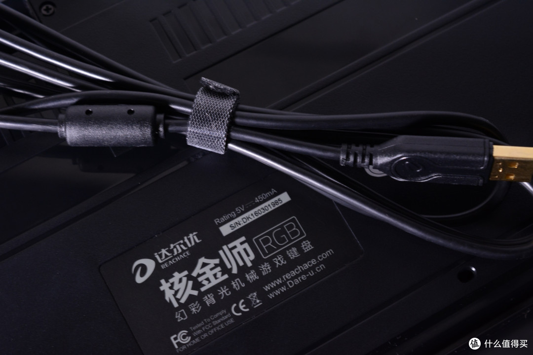 有模有样有RGB ——达尔优 核金师 幻彩背光机械游戏键盘