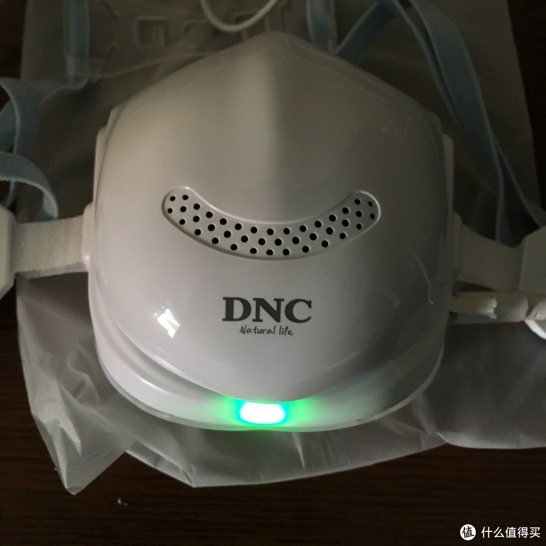 DNC/东研电动智能防护口罩充电饱满状态实拍图