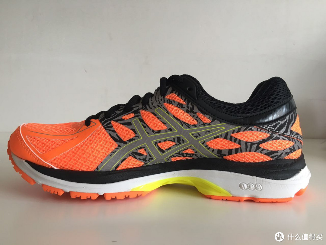 从踩钢板到踩翔：ASICS 亚瑟士 GEL-Cumulus 17 Lite-Show 男款缓震跑鞋 夜光版 初体验