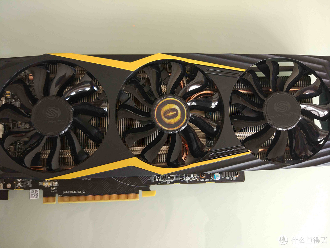 Sapphire 蓝宝石 NITRO R9 380 4G D5 显卡 怪物猎人定制版 测评