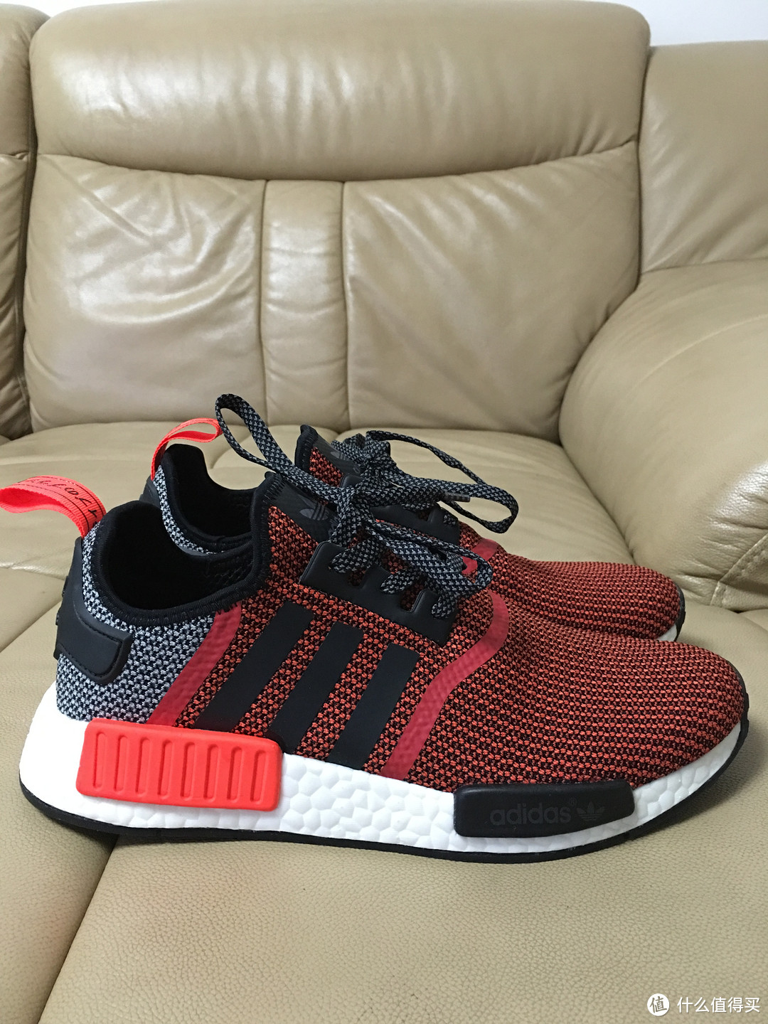 #本站首晒# Adidas 阿迪达斯 NMD 灰黑迷彩拼色以及大莆田产FAKE洛杉矶配色对比！