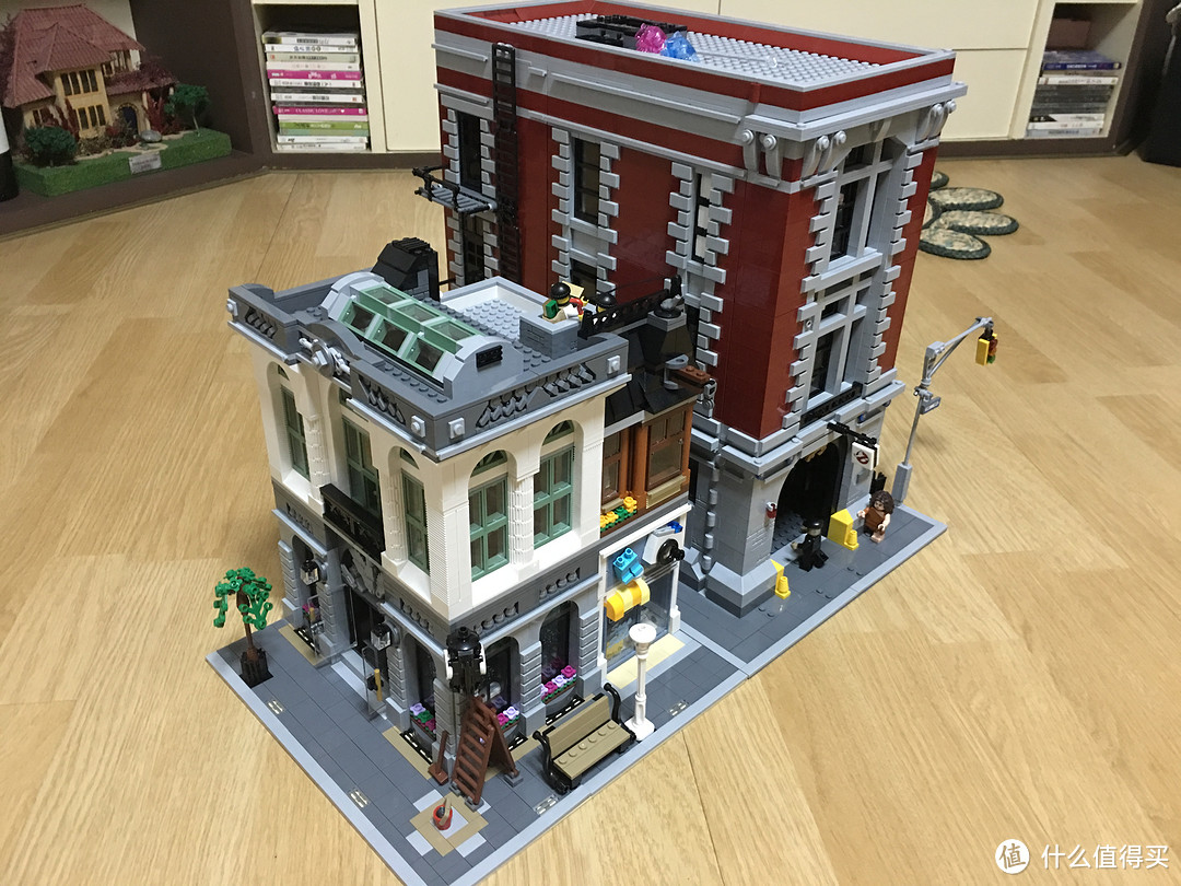 入坑只选值的：LEGO 乐高 10251 转角银行
