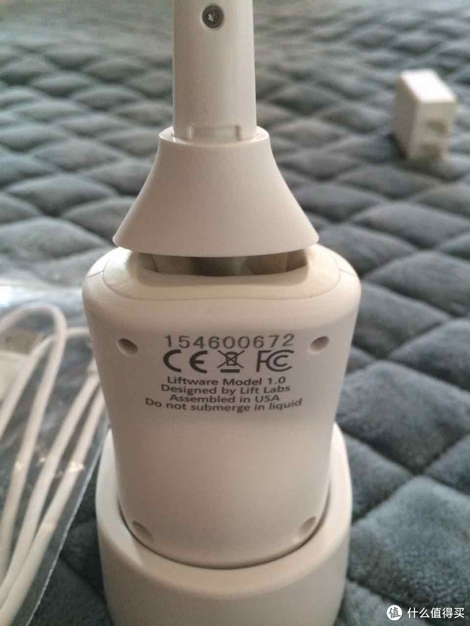 Liftware Spoon防抖勺子  产品设计细节