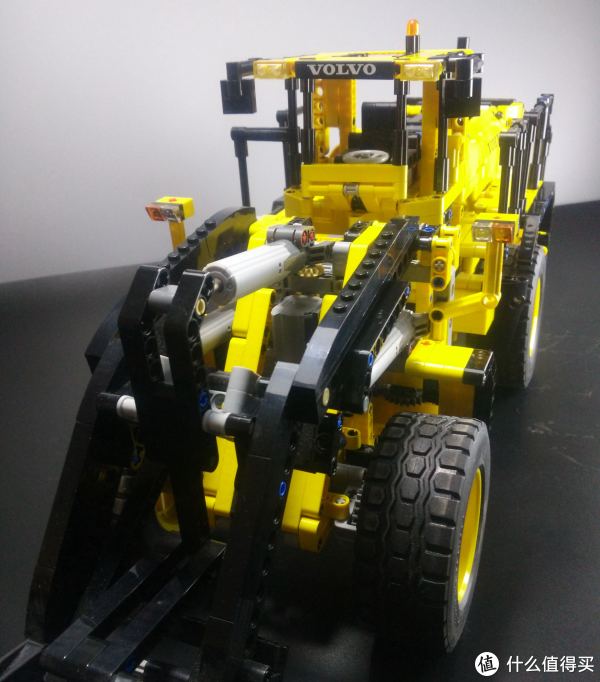 熊孩子的巧手玩具 篇九:霸气外漏——lego 乐高 42030-a 全遥控沃尔沃