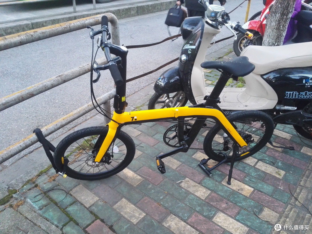 都市里的疾风忍者-来自700Bike的智能折叠自行车银河(星芒黄)