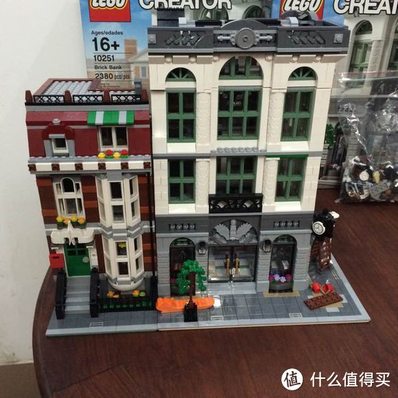 入坑只选值的：LEGO 乐高 10251 转角银行