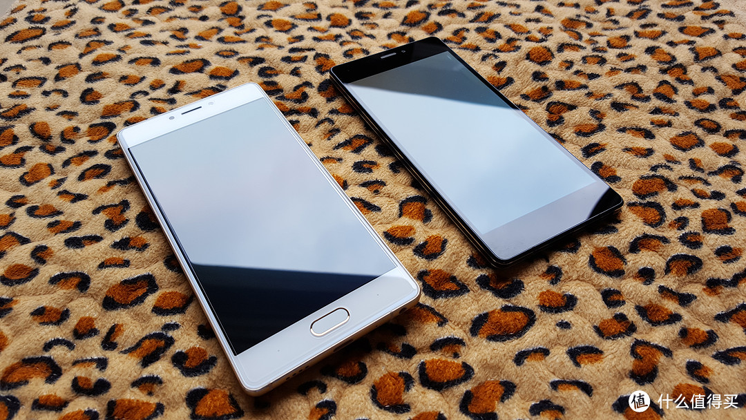 金立S8手机与金立S7手机对比实拍图