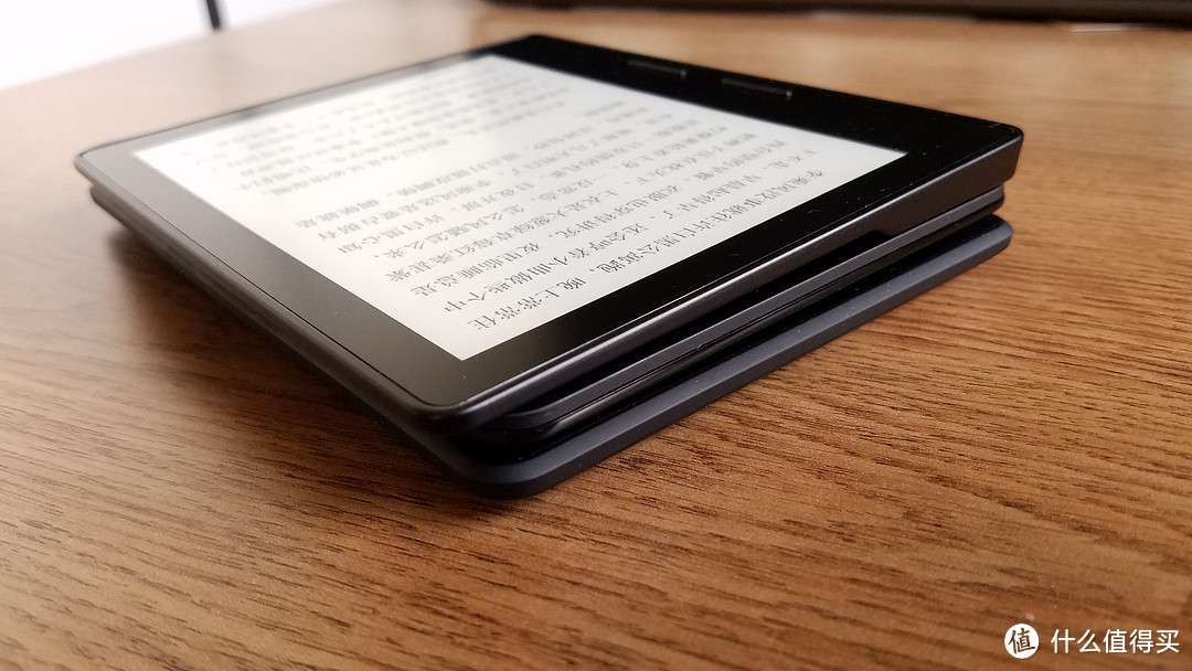 Kindle Oasis 电子阅读器 开箱兼与Voyage, PaperWhite3简单对比