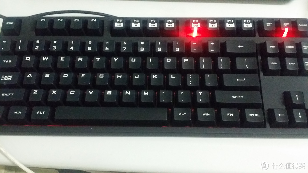 浅谈CoolerMaster 酷冷至尊 烈焰枪 无光红轴机械键盘