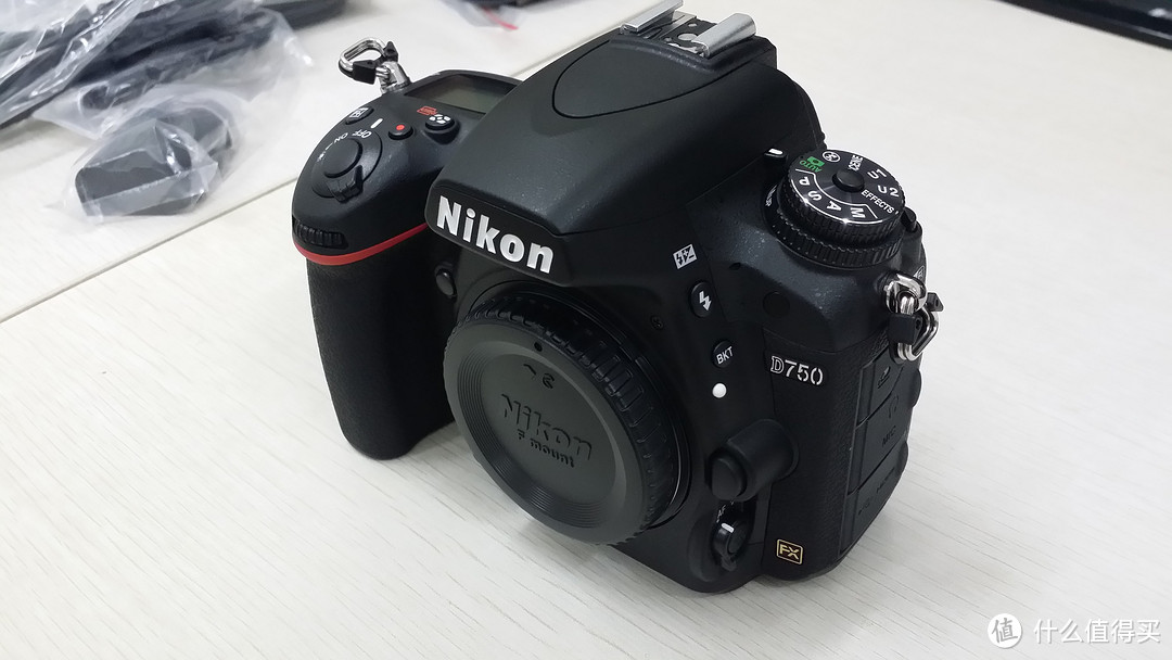 Nikon 尼康 D750（AF-S 尼克尔 24-120mm f/ 4G  ED VR镜头）单反套机 开箱（内有萌物）