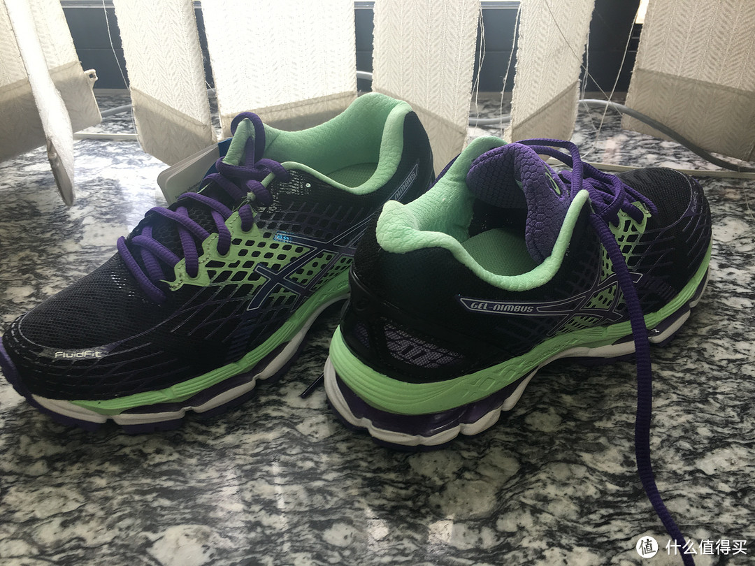 跑马新人的Asics 亚瑟士 Gel-Nimbus 跑鞋 和 CEP 压缩袜的测评