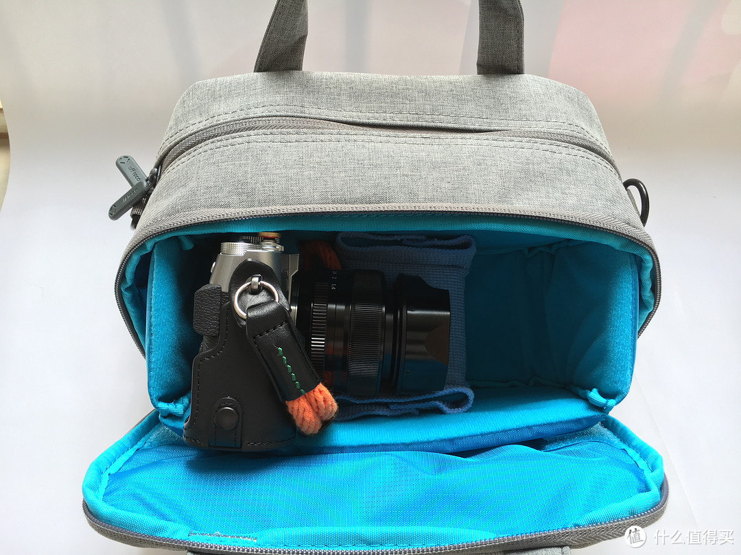 人在囧途:Elecom 宜丽客 帆布手提斜跨 off toco 旅行摄影包 DGB-S025 开箱