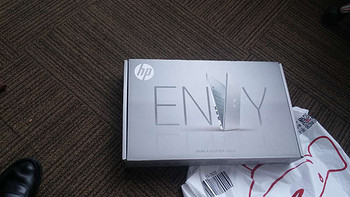 HP ENVY13 全玻璃屏笔记本开箱展示(电源|玻璃屛|转轴|设置)