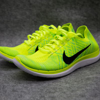 耐克 FREE 4.0 FLYKNIT 跑鞋外观展示(前掌|后跟|鞋面|logo)