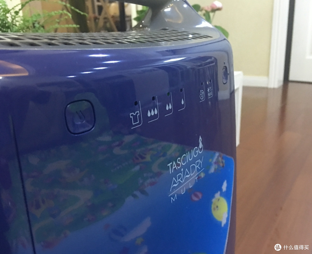 除湿机中的“网红”外观 — Delonghi 德龙 DEX16F 除湿机