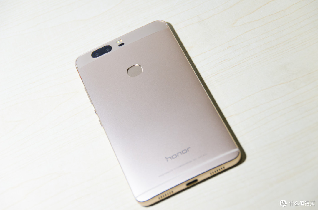 华为荣耀v8全网通智能手机  背面