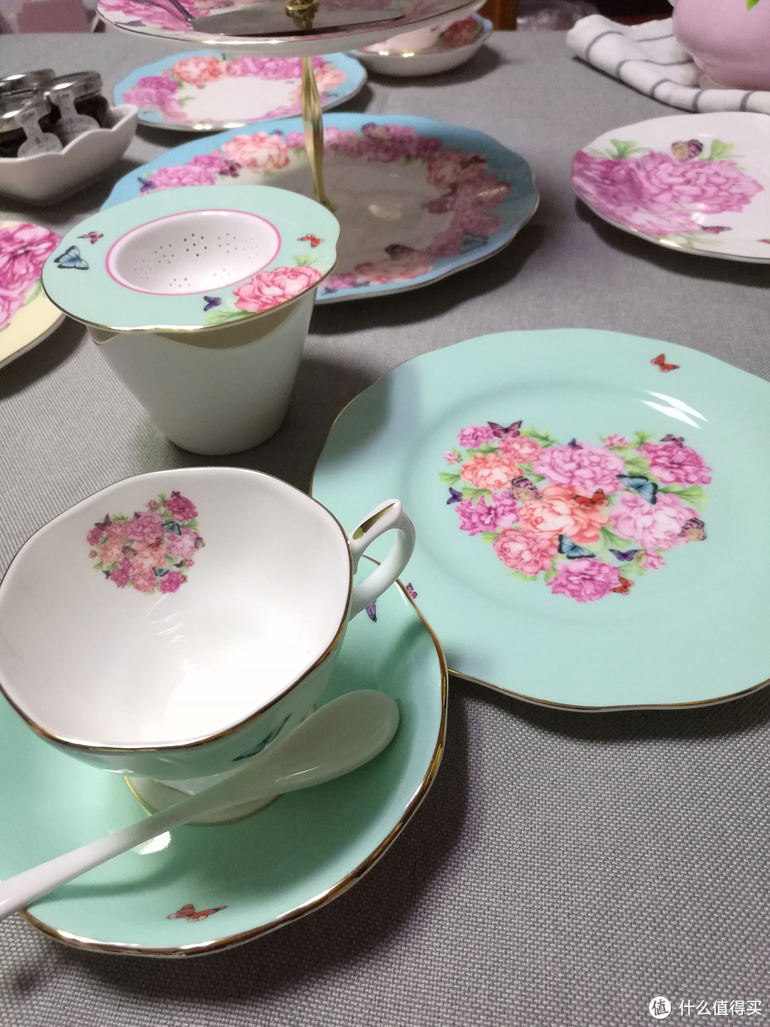 生活不只是眼前的苟且,还有闺蜜和美食: Royal Albert 茶具