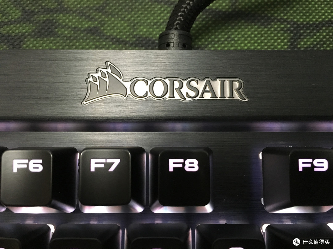 CORSAIR 海盗船 K70 RGB 银轴 RGB机械键盘 开箱